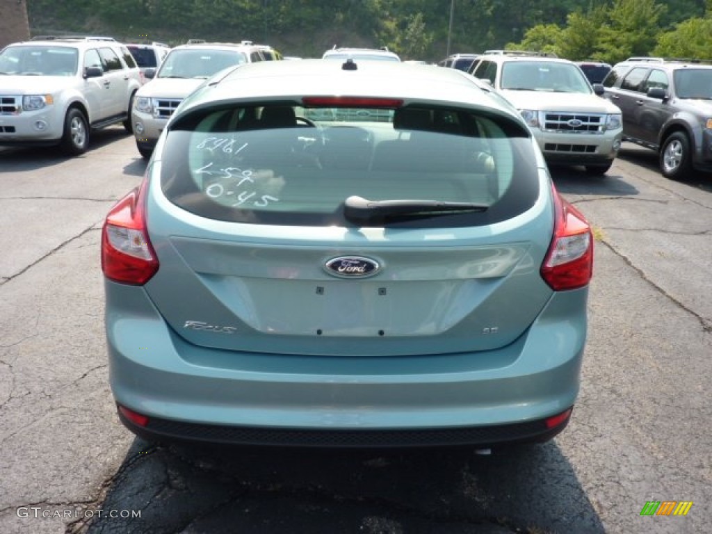 2012 Focus SE 5-Door - Frosted Glass Metallic / Stone photo #3