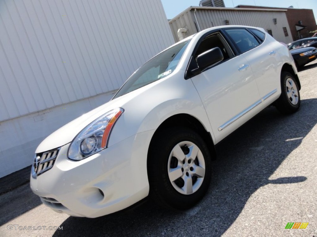 2011 Rogue S AWD - Pearl White / Black photo #2