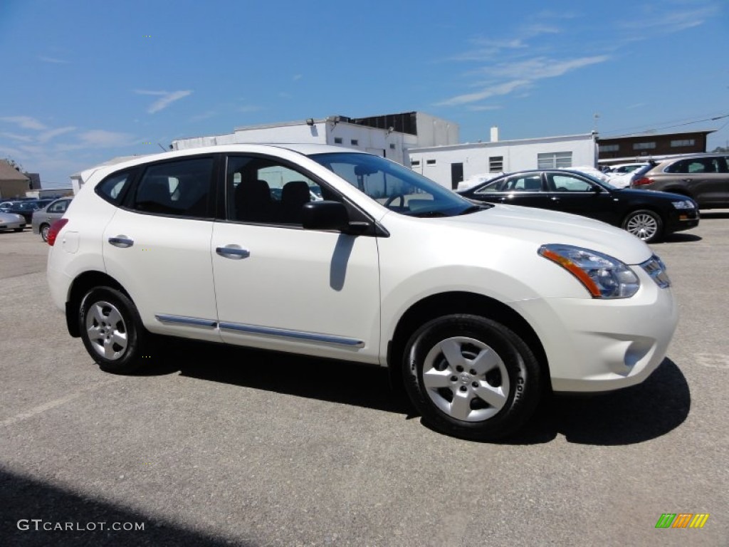 2011 Rogue S AWD - Pearl White / Black photo #6