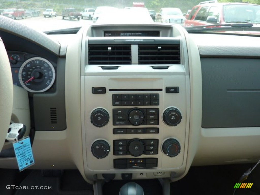 2012 Ford Escape XLT 4WD Controls Photo #52372492