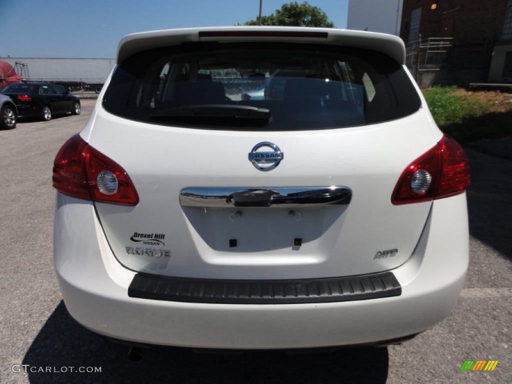 2011 Rogue S AWD - Pearl White / Black photo #9