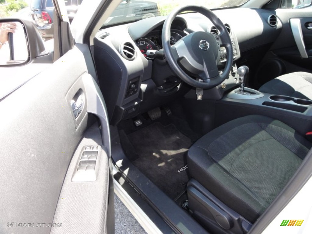 2011 Rogue S AWD - Pearl White / Black photo #13