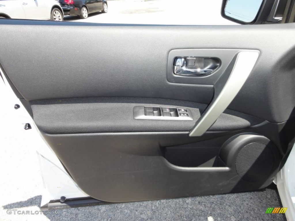 2011 Rogue S AWD - Pearl White / Black photo #14