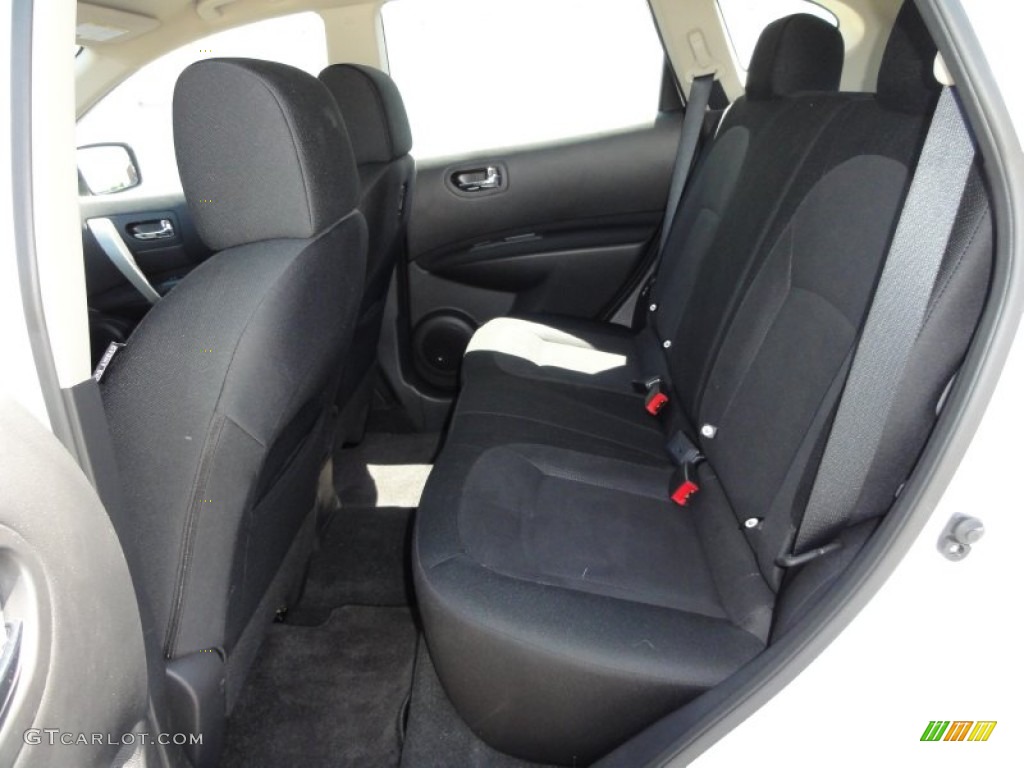 2011 Rogue S AWD - Pearl White / Black photo #27