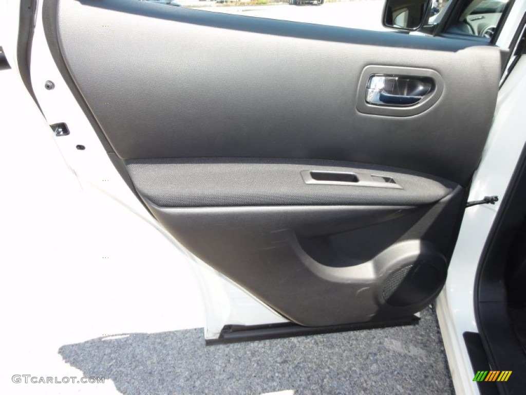 2011 Rogue S AWD - Pearl White / Black photo #28