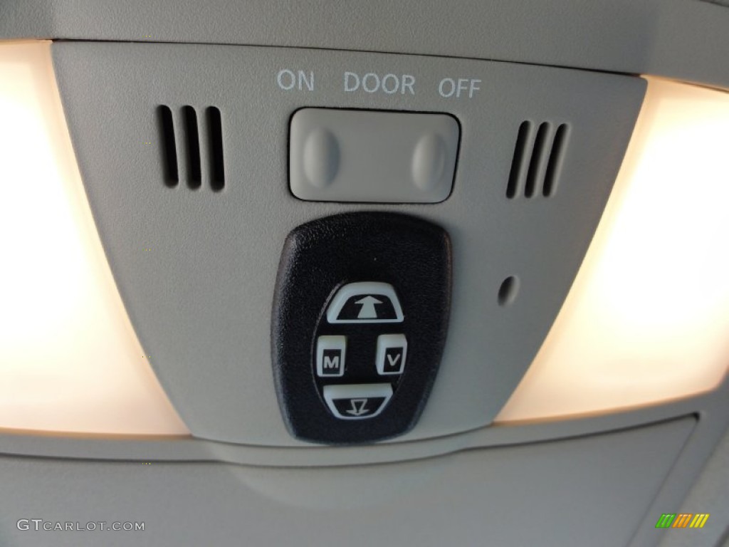 2011 Rogue S AWD - Pearl White / Black photo #45