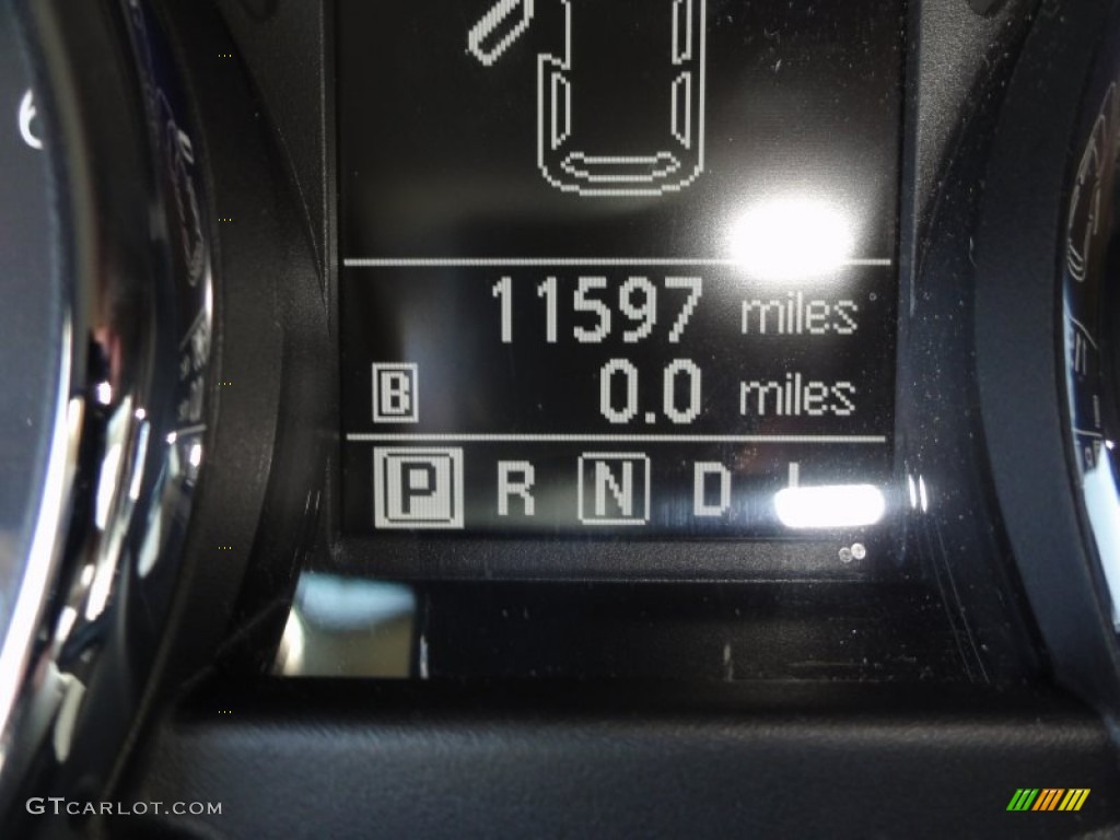 2011 Rogue S AWD - Pearl White / Black photo #47