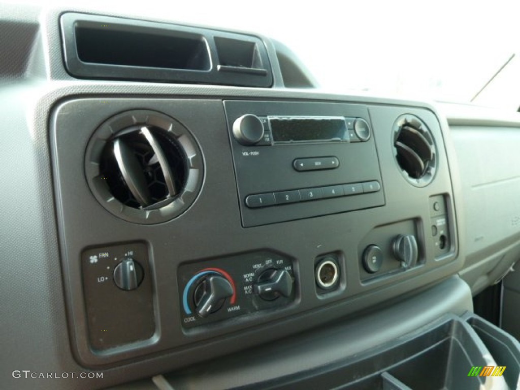 2011 Ford E Series Van E250 Commercial Controls Photo #52373155