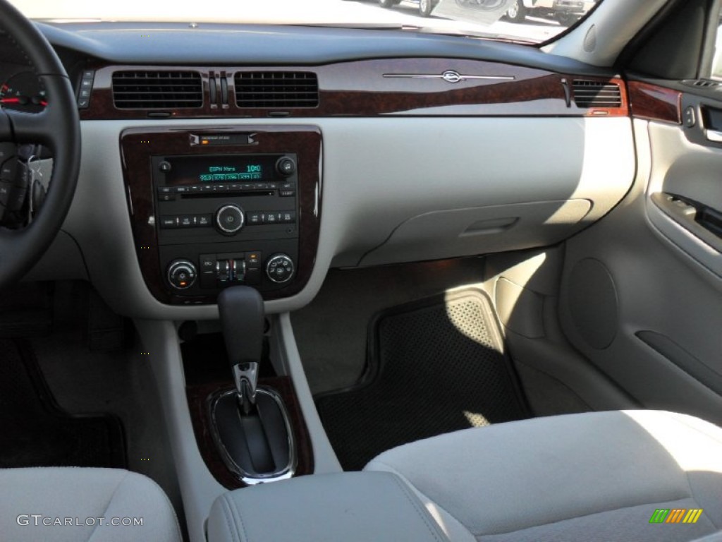2011 Impala LT - Summit White / Gray photo #15