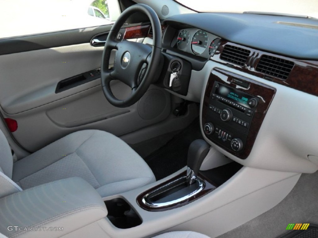 2011 Impala LT - Summit White / Gray photo #19