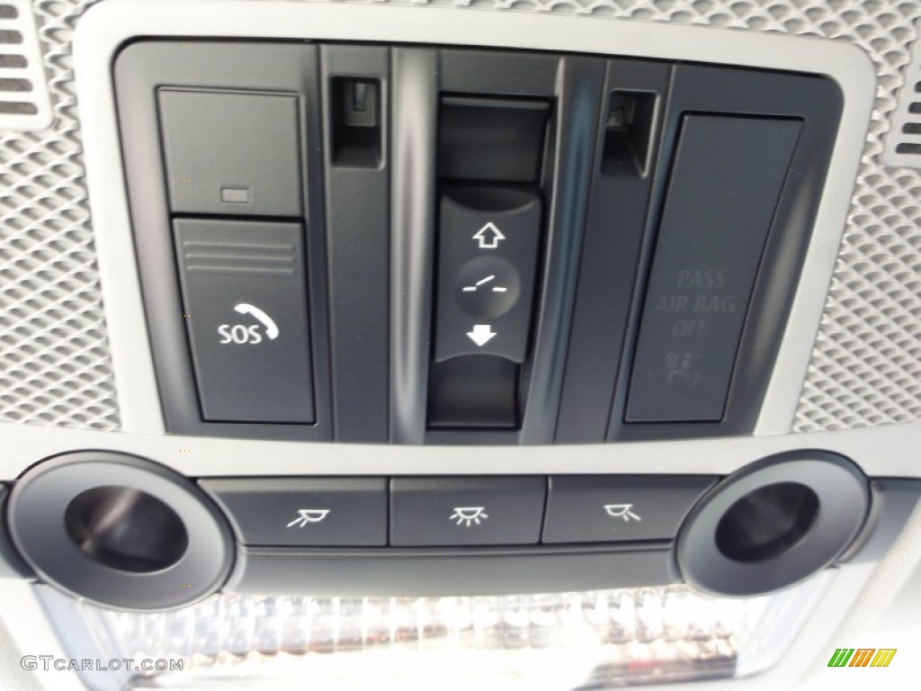 2010 BMW X5 xDrive35d Controls Photo #52375393