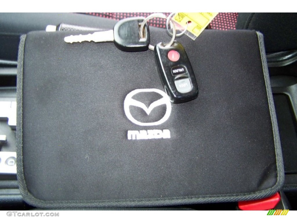 2006 MAZDA3 s Hatchback - Titanium Gray Metallic / Black/Red photo #45