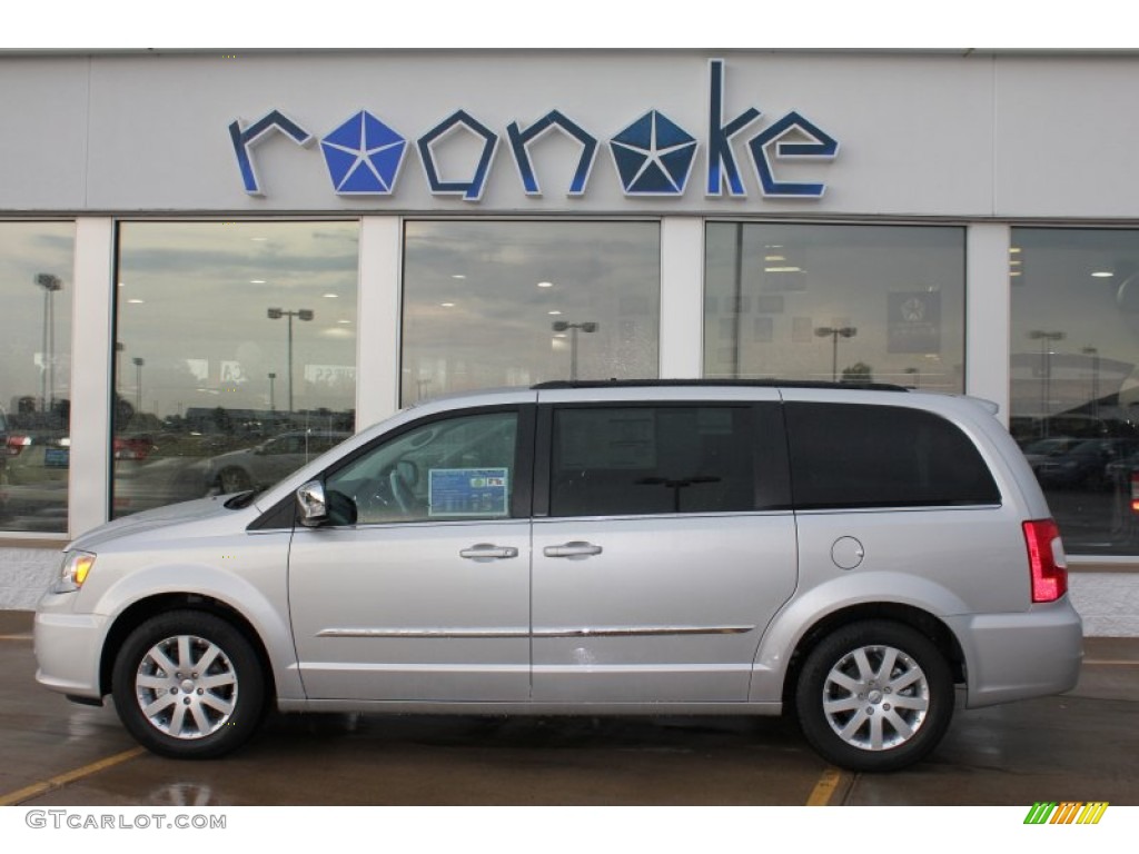 Bright Silver Metallic Chrysler Town & Country