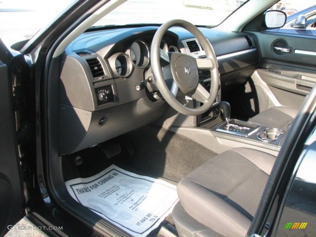 2010 Charger SXT - Brilliant Black Crystal Pearl / Dark Slate Gray photo #4