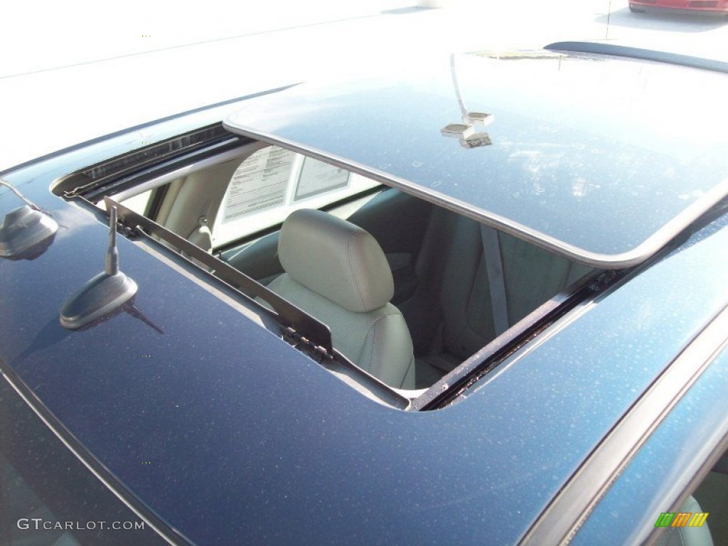 2005 Chevrolet Malibu Maxx LT Wagon Sunroof Photo #52379776