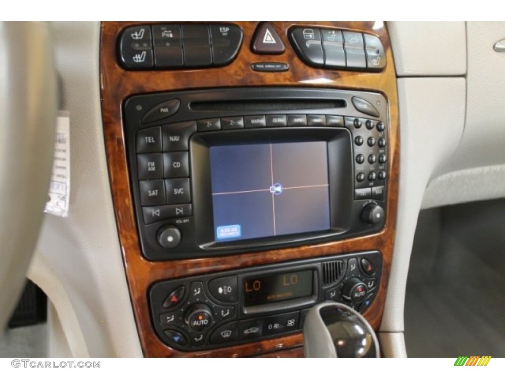 2004 Mercedes-Benz CLK 320 Cabriolet Controls Photos