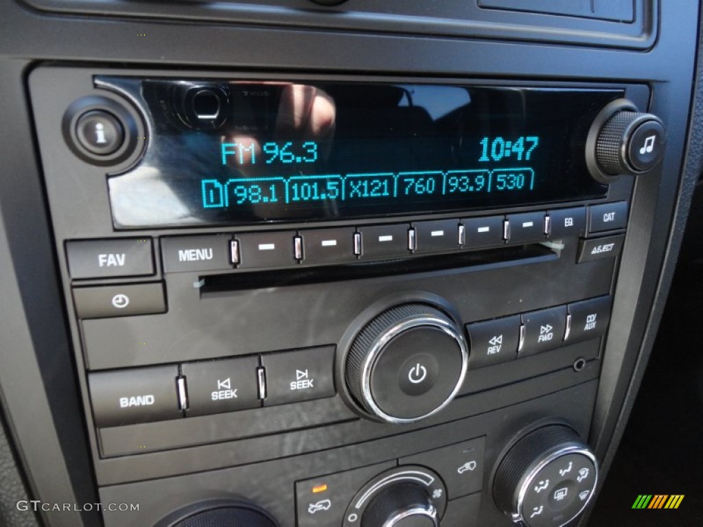 2009 Chevrolet HHR LS Controls Photo #52383622