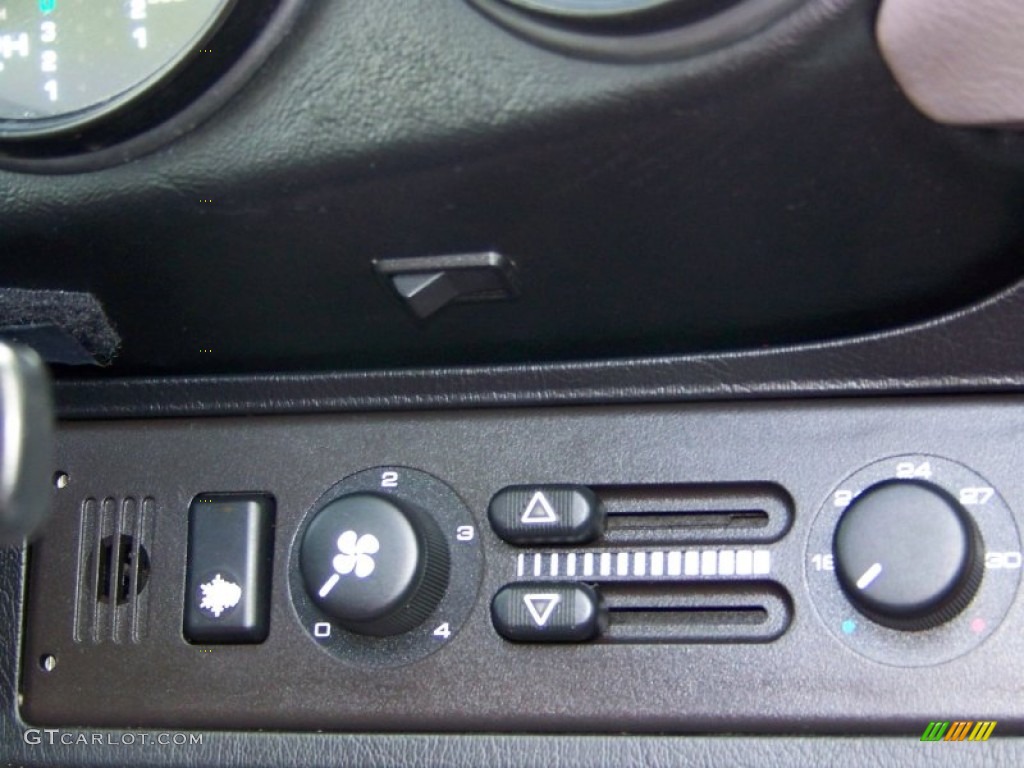 1991 Porsche 911 Carrera 2 Cabriolet Controls Photo #52388527