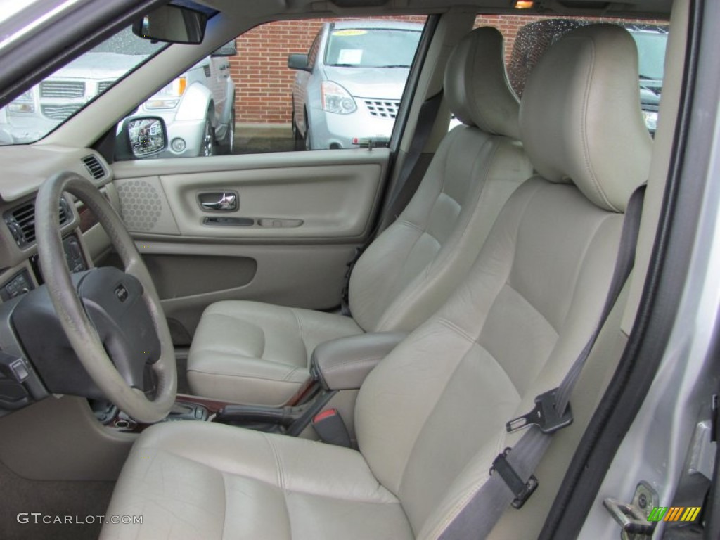 Light Taupe Interior 1999 Volvo V70 Wagon AWD Photo #52388887