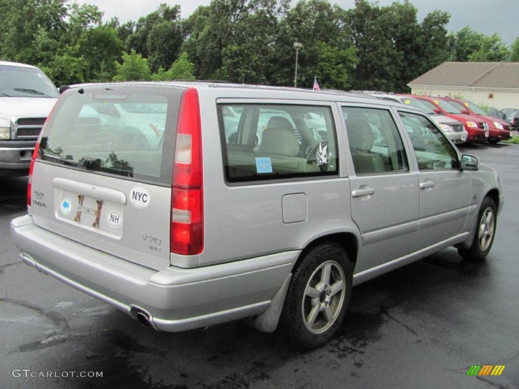 1999 V70 Wagon AWD - Mystic Silver Metallic / Light Taupe photo #13