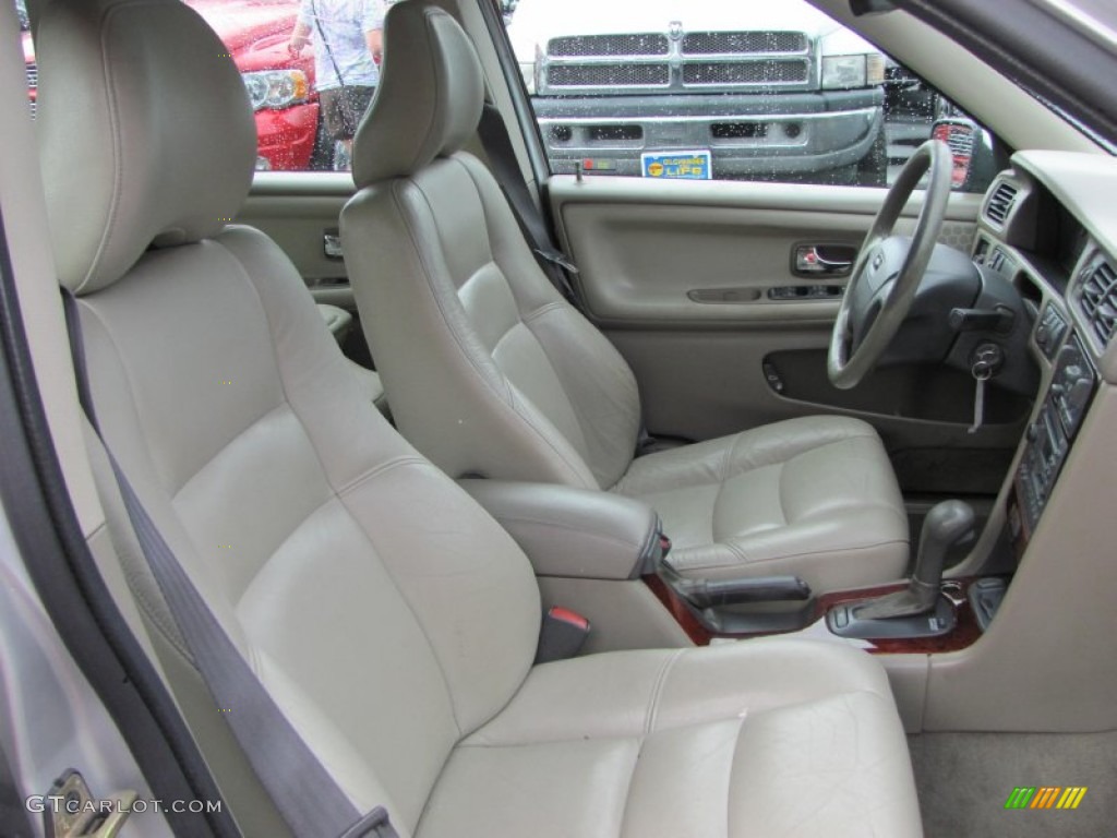 1999 Volvo V70 Wagon AWD Interior Color Photos