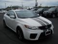 2010 Clear White Kia Forte Koup EX  photo #15