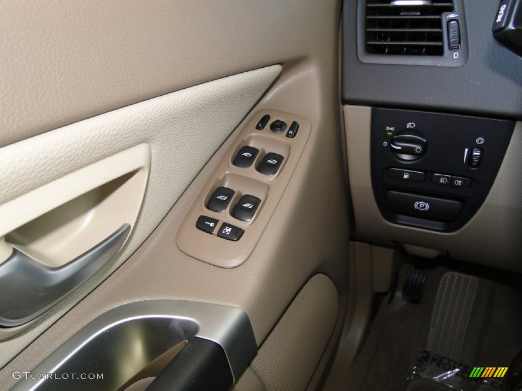 2012 Volvo XC90 3.2 Controls Photo #52392630