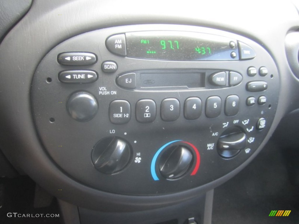 2000 Ford Escort ZX2 Coupe Controls Photo #52393479