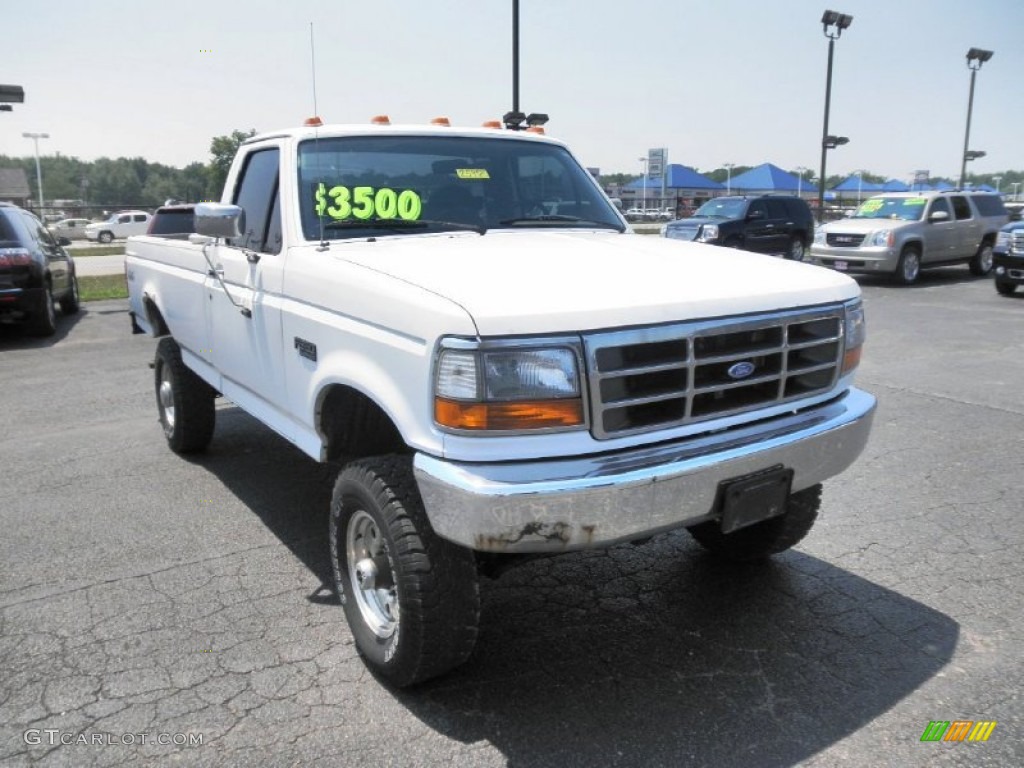 1997 F350 XL Regular Cab 4x4 - Colonial White / Opal Grey photo #2
