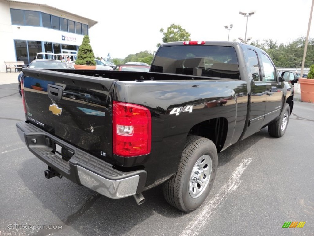 2011 Silverado 1500 LS Extended Cab 4x4 - Black / Dark Titanium photo #7