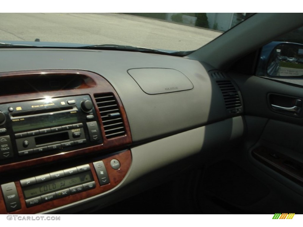 2004 Camry XLE - Catalina Blue Metallic / Stone photo #32