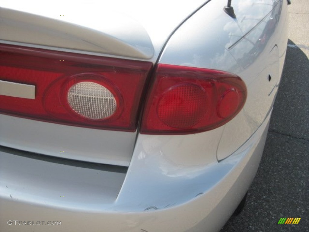 2003 Cavalier LS Coupe - Ultra Silver Metallic / Graphite Gray photo #16