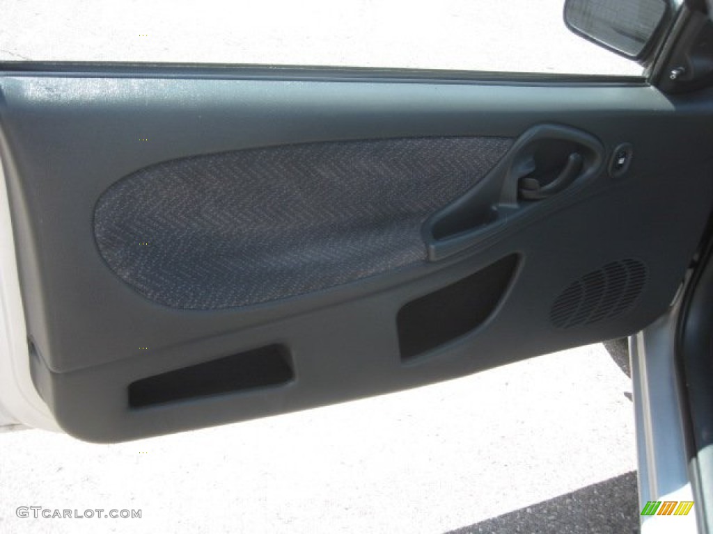 2003 Chevrolet Cavalier LS Coupe Graphite Gray Door Panel Photo #52402905
