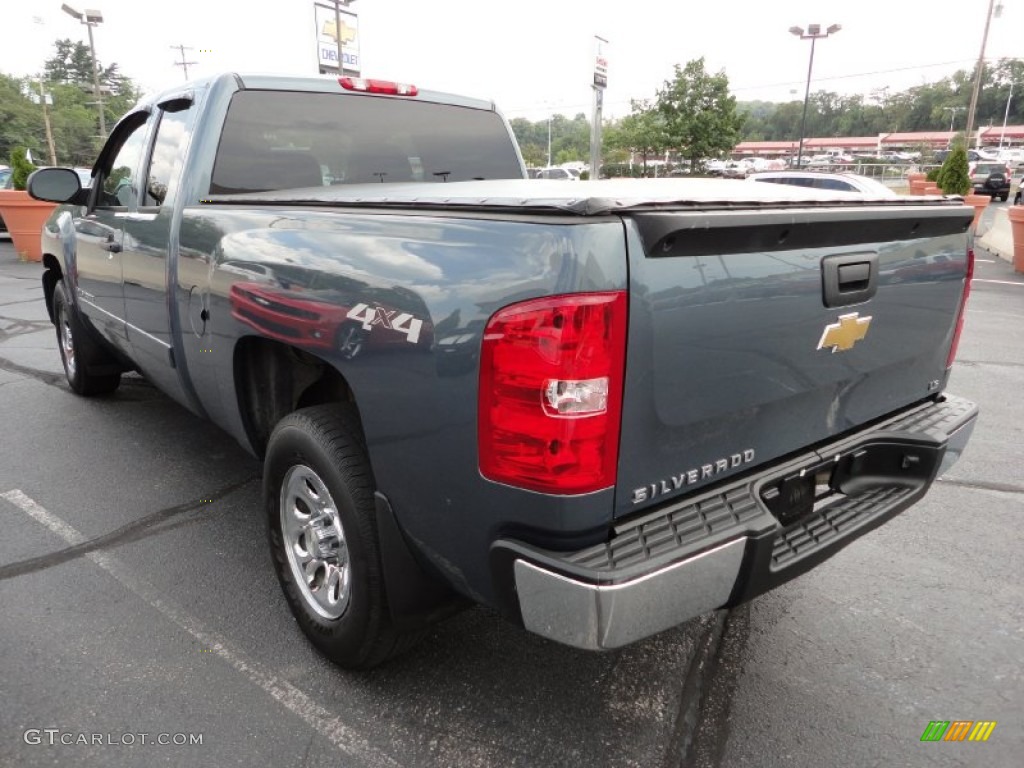 2008 Silverado 1500 LS Extended Cab 4x4 - Blue Granite Metallic / Dark Titanium photo #5