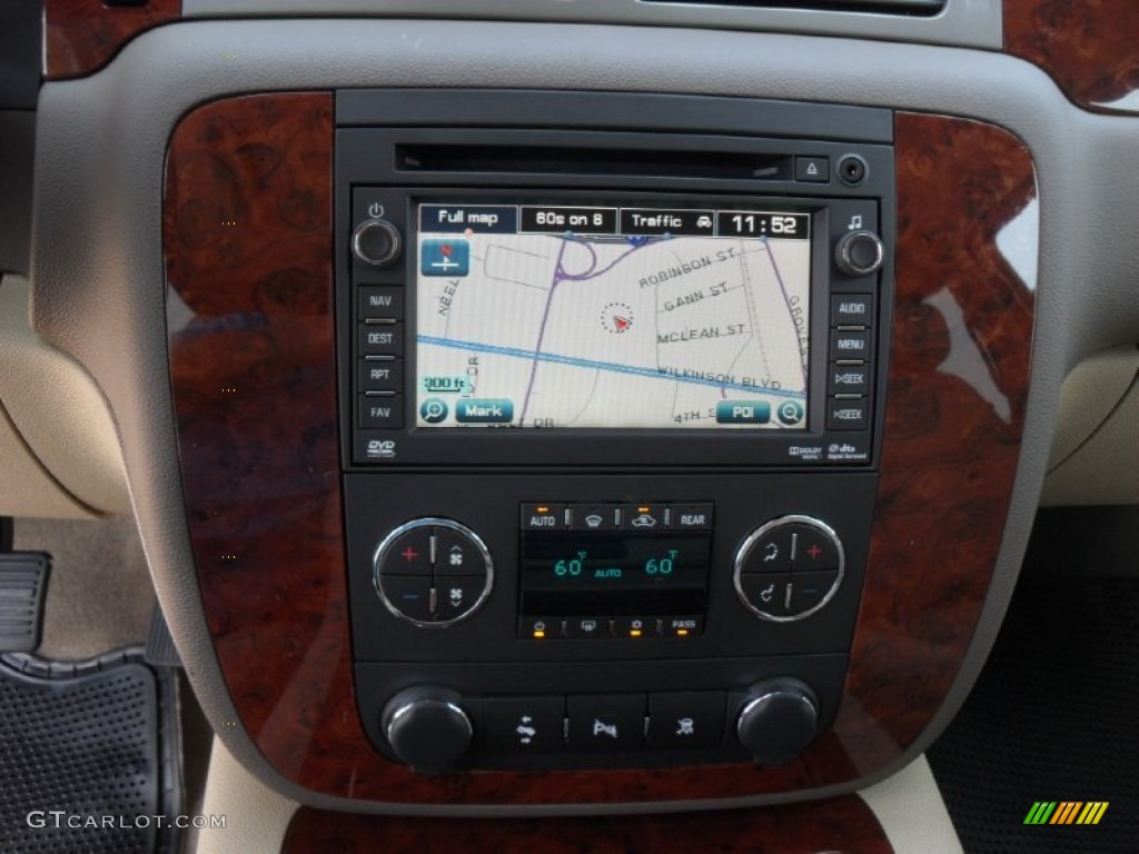 2011 Chevrolet Suburban LTZ Navigation Photos