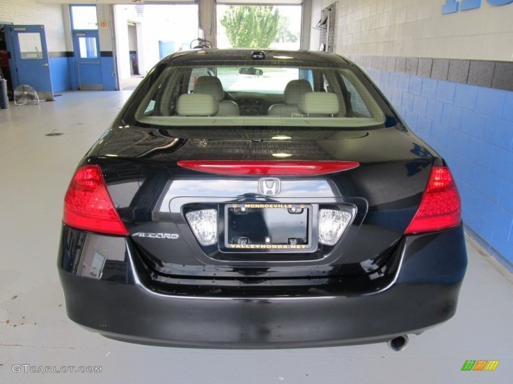 2006 Accord EX-L Sedan - Nighthawk Black Pearl / Ivory photo #3