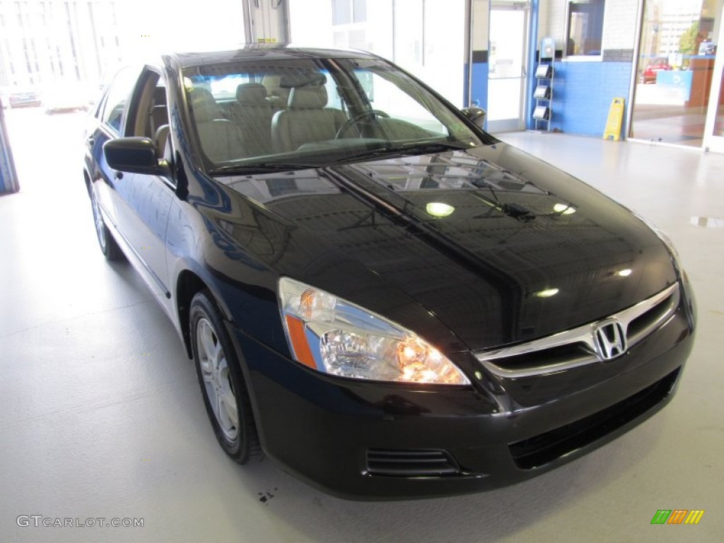 2006 Accord EX-L Sedan - Nighthawk Black Pearl / Ivory photo #4
