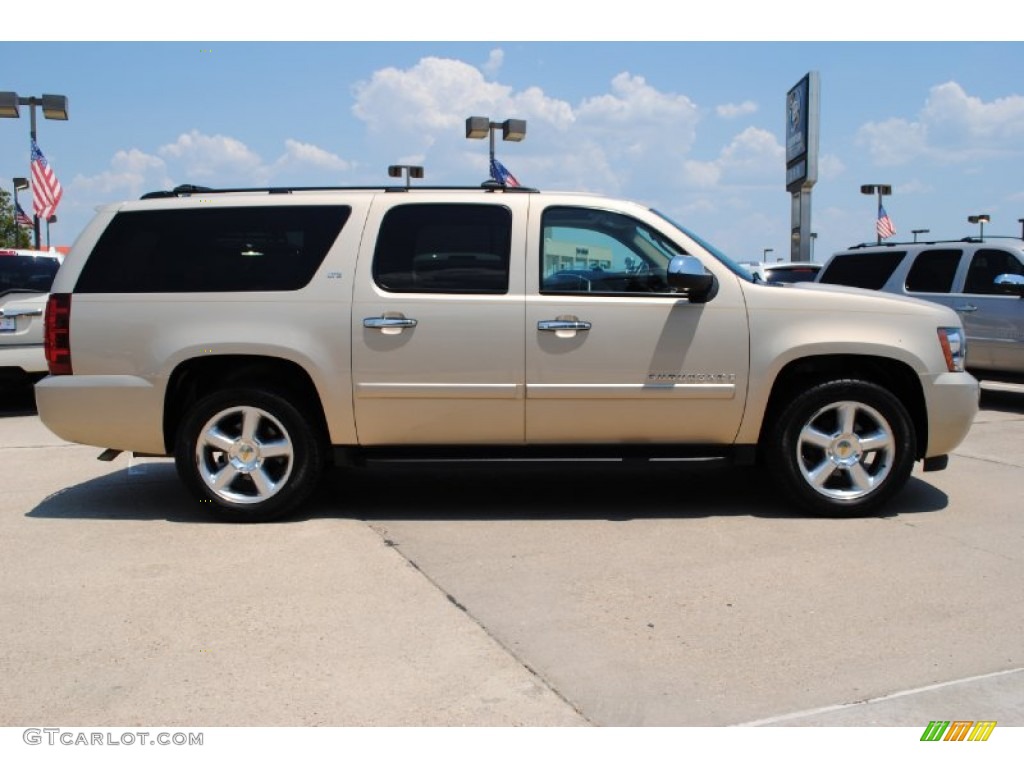 Gold Mist Metallic 2007 Chevrolet Suburban 1500 LT Exterior Photo #52412238