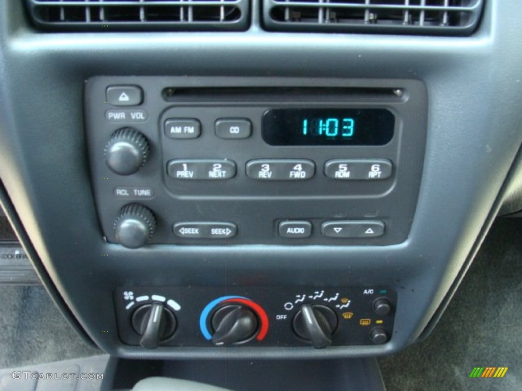 2002 Chevrolet Cavalier Sedan Controls Photo #52412787