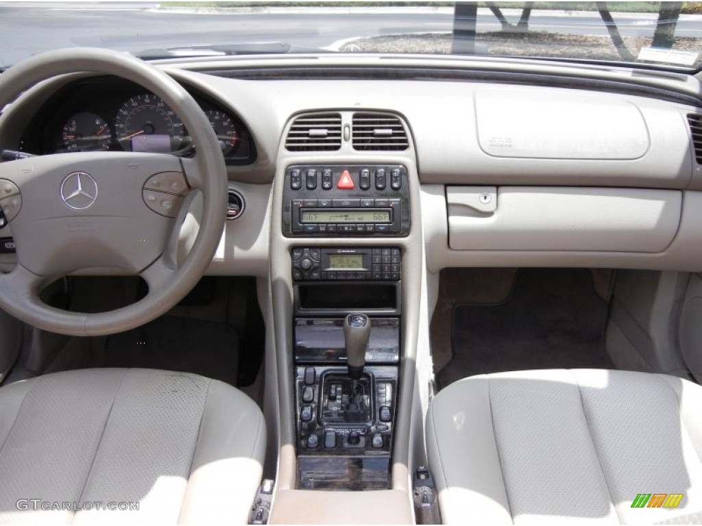 2000 Mercedes-Benz CLK 430 Cabriolet Ash Dashboard Photo #52413519