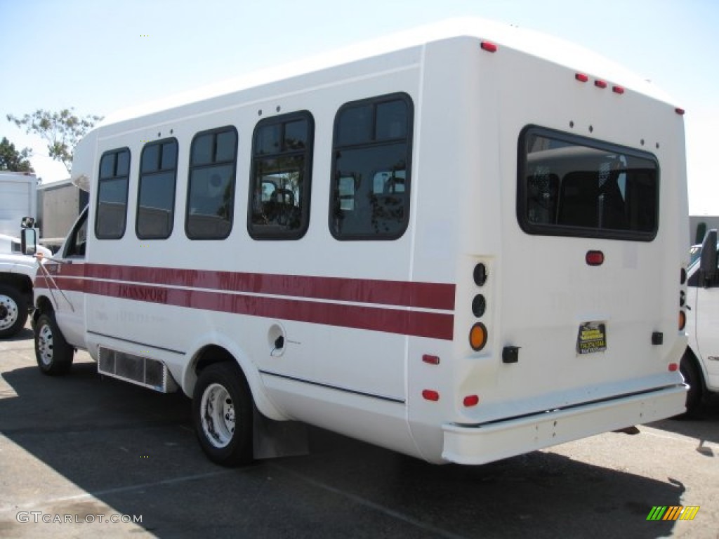 Oxford White 1999 Ford E Series Cutaway E450 Commercial Bus Exterior Photo #52413720