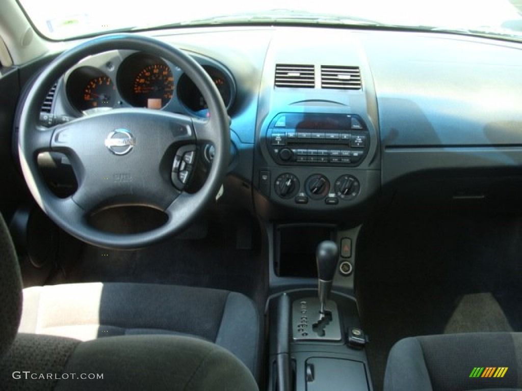 2002 Altima 2.5 S - Seascape Light Blue / Charcoal Black photo #9