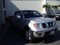 2007 Radiant Silver Nissan Frontier LE King Cab 4x4  photo #3