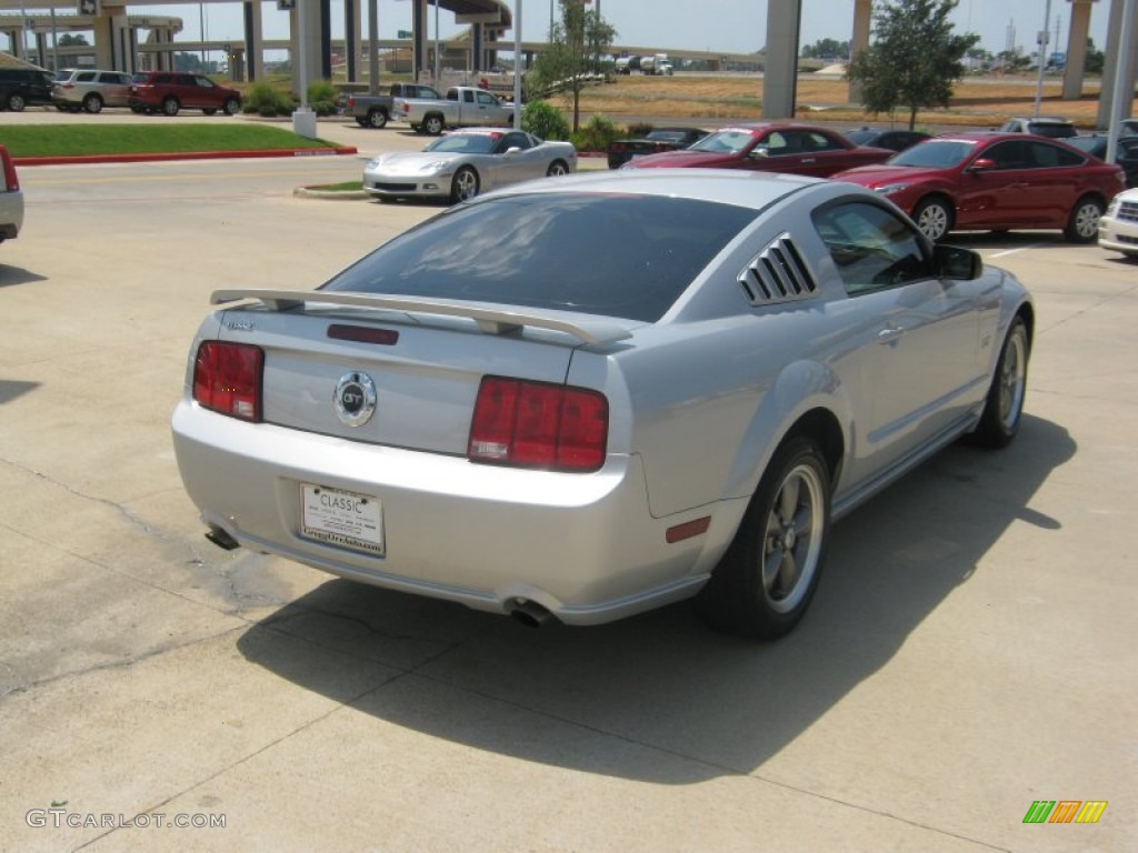 2005 Mustang GT Deluxe Coupe - Satin Silver Metallic / Light Graphite photo #5
