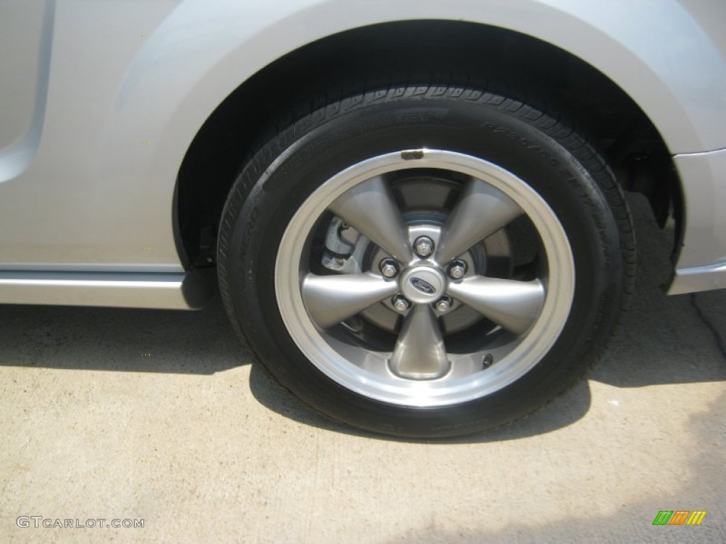 2005 Ford Mustang GT Deluxe Coupe Wheel Photo #52420521