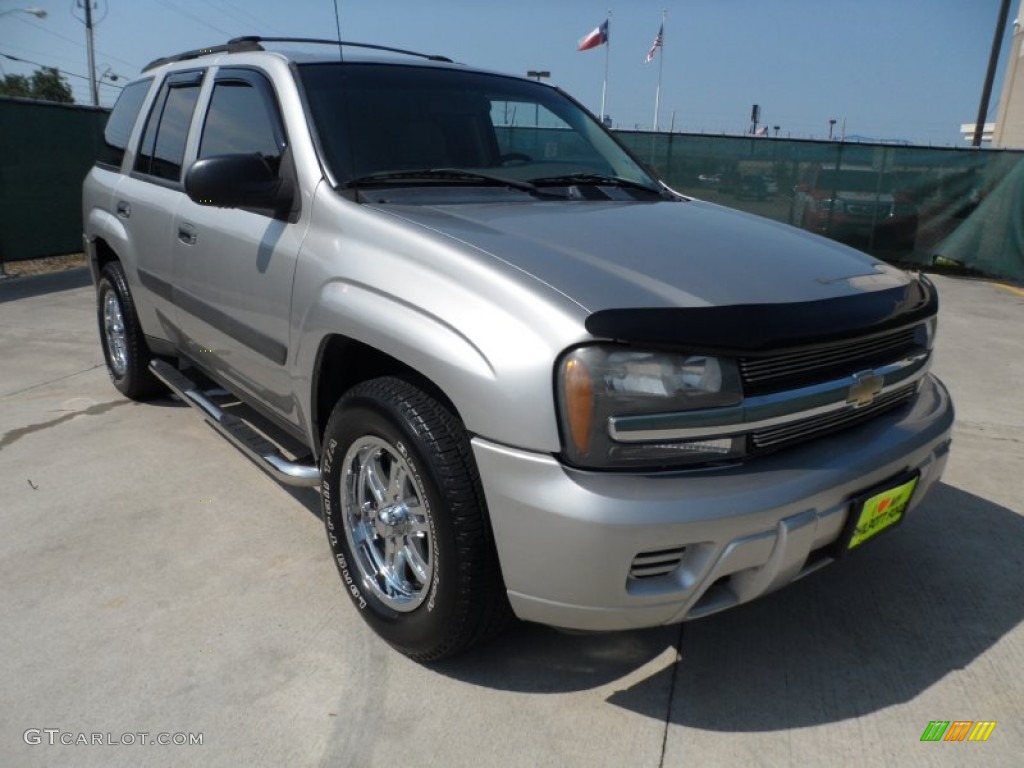 2005 TrailBlazer LS 4x4 - Silverstone Metallic / Light Gray photo #1