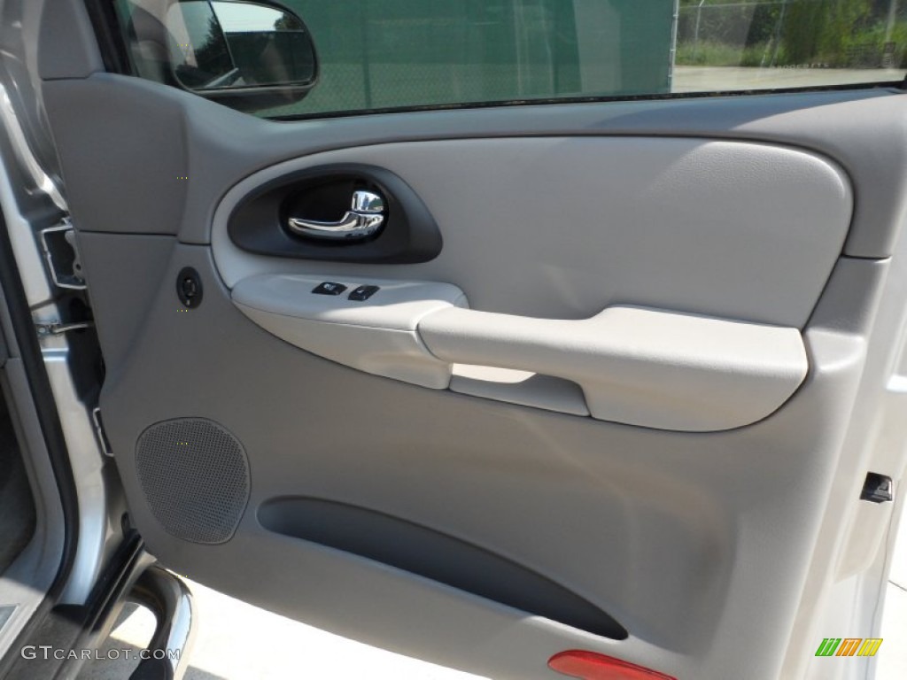 2005 TrailBlazer LS 4x4 - Silverstone Metallic / Light Gray photo #24