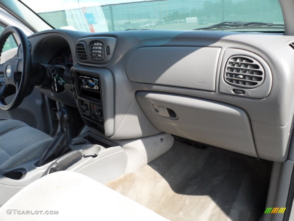 2005 TrailBlazer LS 4x4 - Silverstone Metallic / Light Gray photo #25