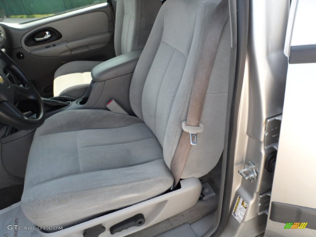 2005 TrailBlazer LS 4x4 - Silverstone Metallic / Light Gray photo #37