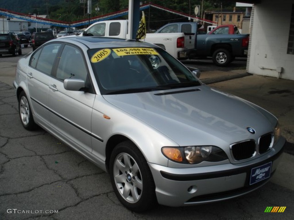 2005 3 Series 325xi Sedan - Titanium Silver Metallic / Black photo #2